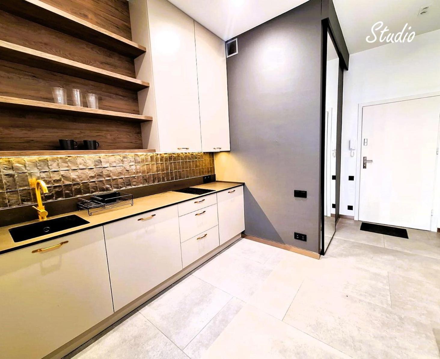 Gold City Point Piotrkowska 37 우치 외부 사진