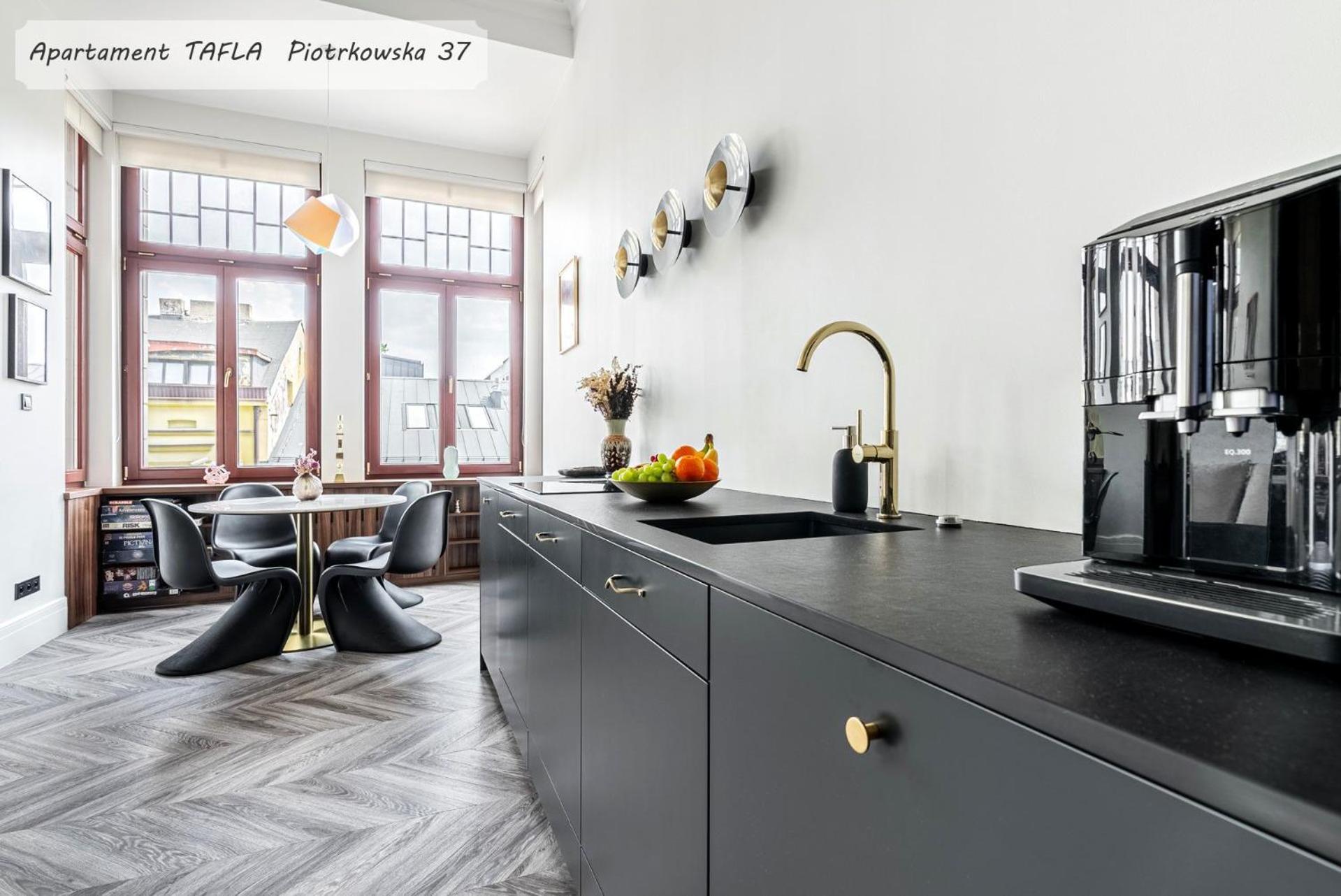 Gold City Point Piotrkowska 37 우치 외부 사진
